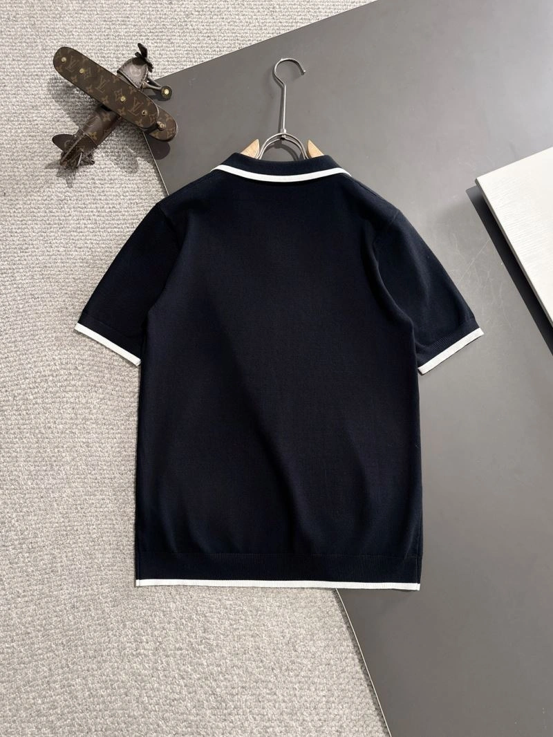 Trendsetting Prada T-Shirts 171328