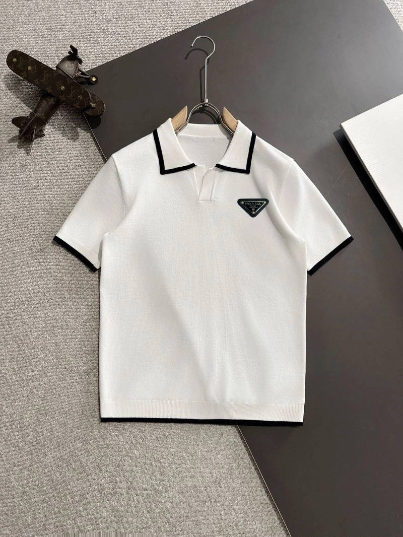 Prada T-Shirts WellDesigned 171286