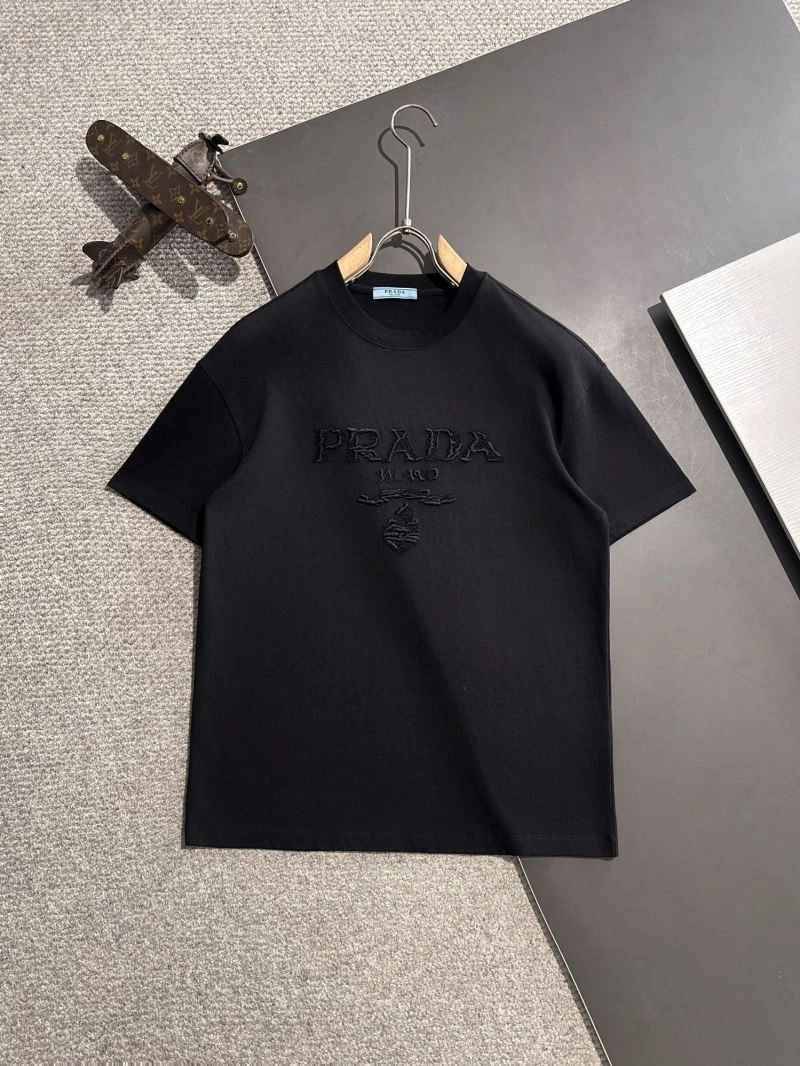 Prada T-Shirts ModernLook 171327