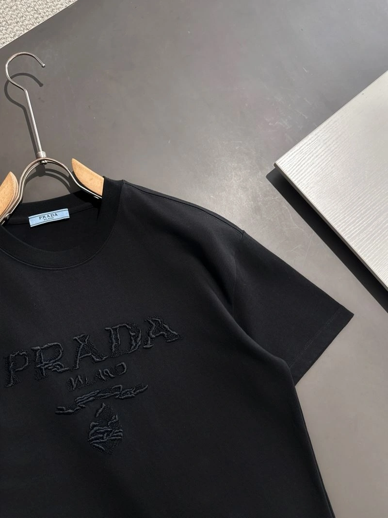 Prada T-Shirts ModernLook 171327