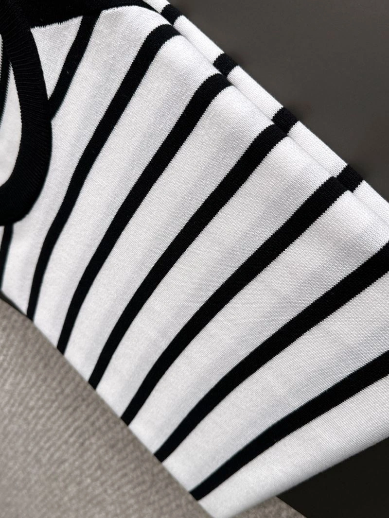 Minimalist Prada T-Shirts 171284