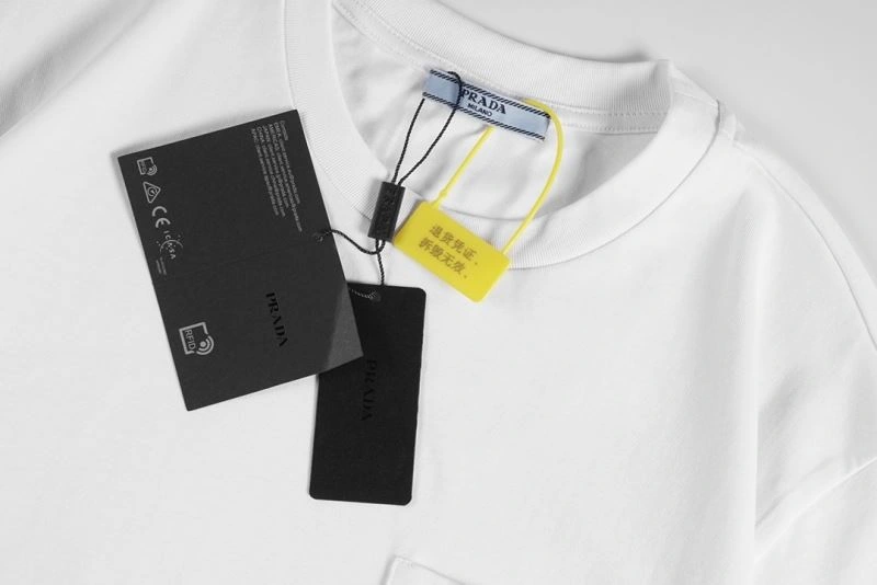 Prada T-Shirts Sleek 171278