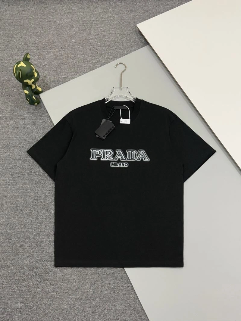Effortless Prada T-Shirts 171271