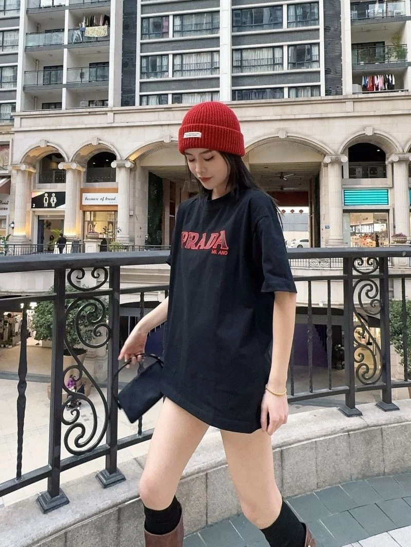 Effortless Prada T-Shirts 171268