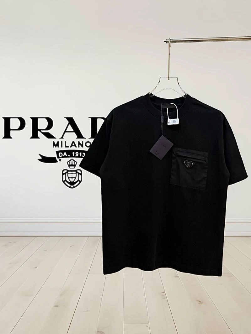 FashionForward Prada T-Shirts 171350