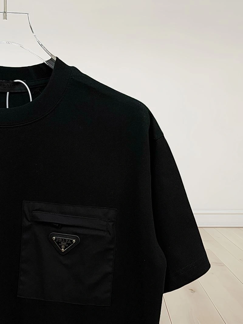 FashionForward Prada T-Shirts 171350