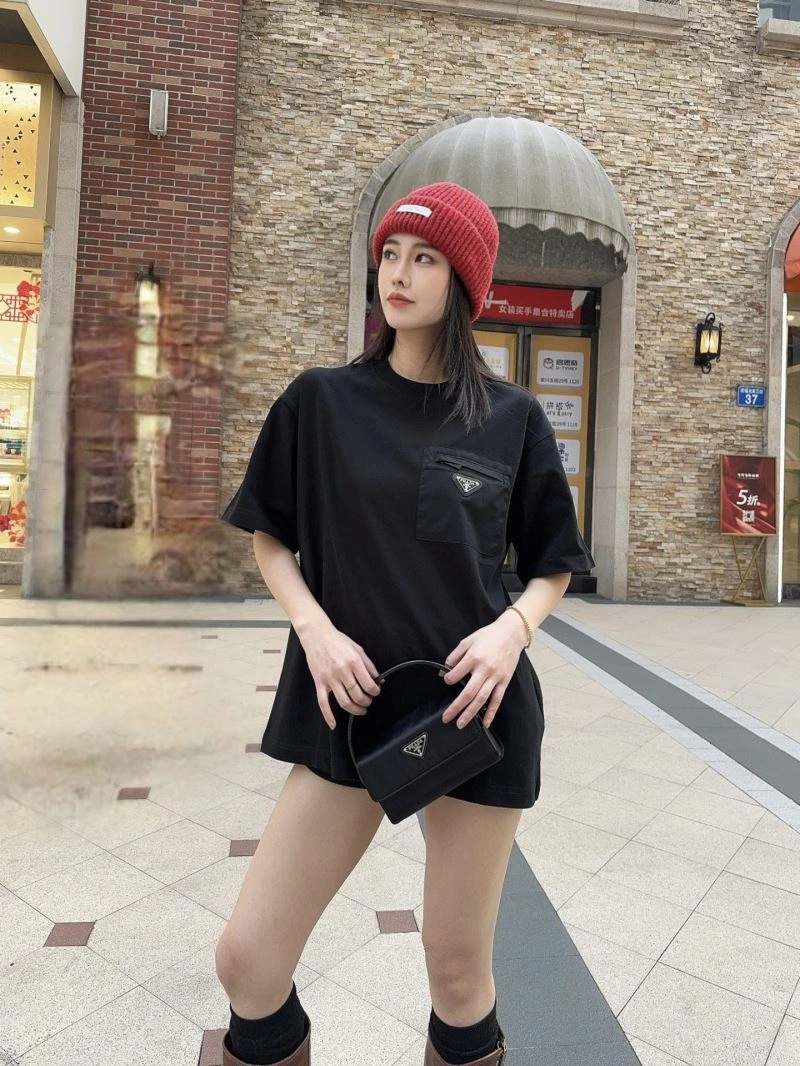 FashionForward Prada T-Shirts 171350