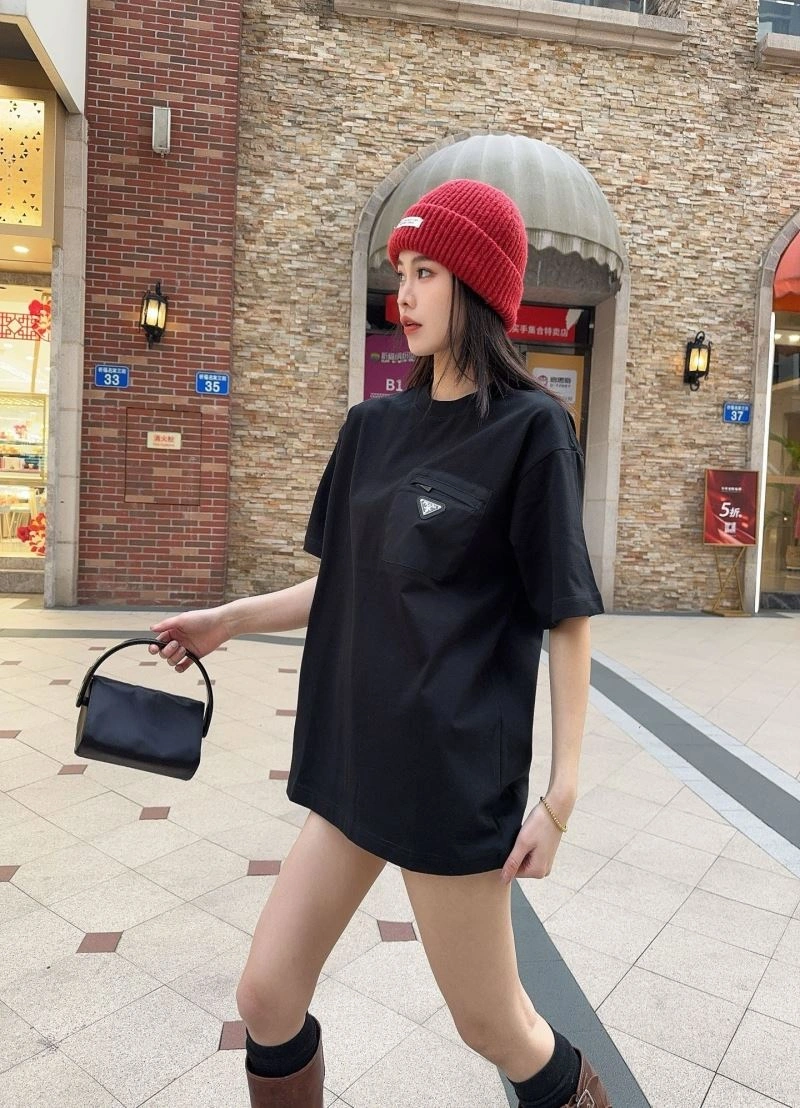 FashionForward Prada T-Shirts 171350