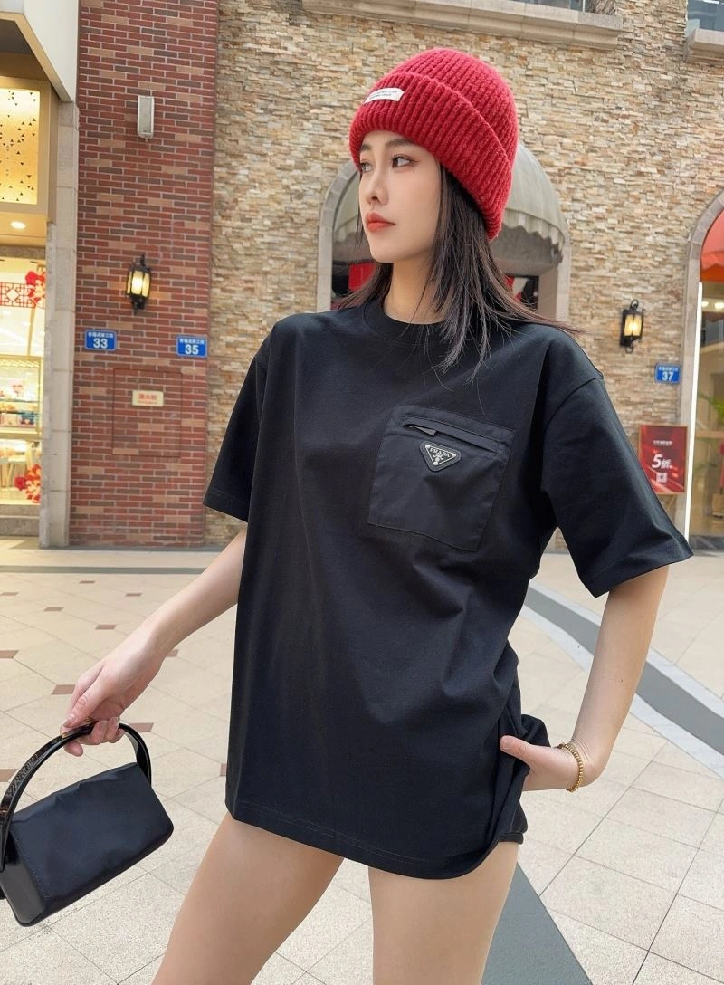 FashionForward Prada T-Shirts 171350