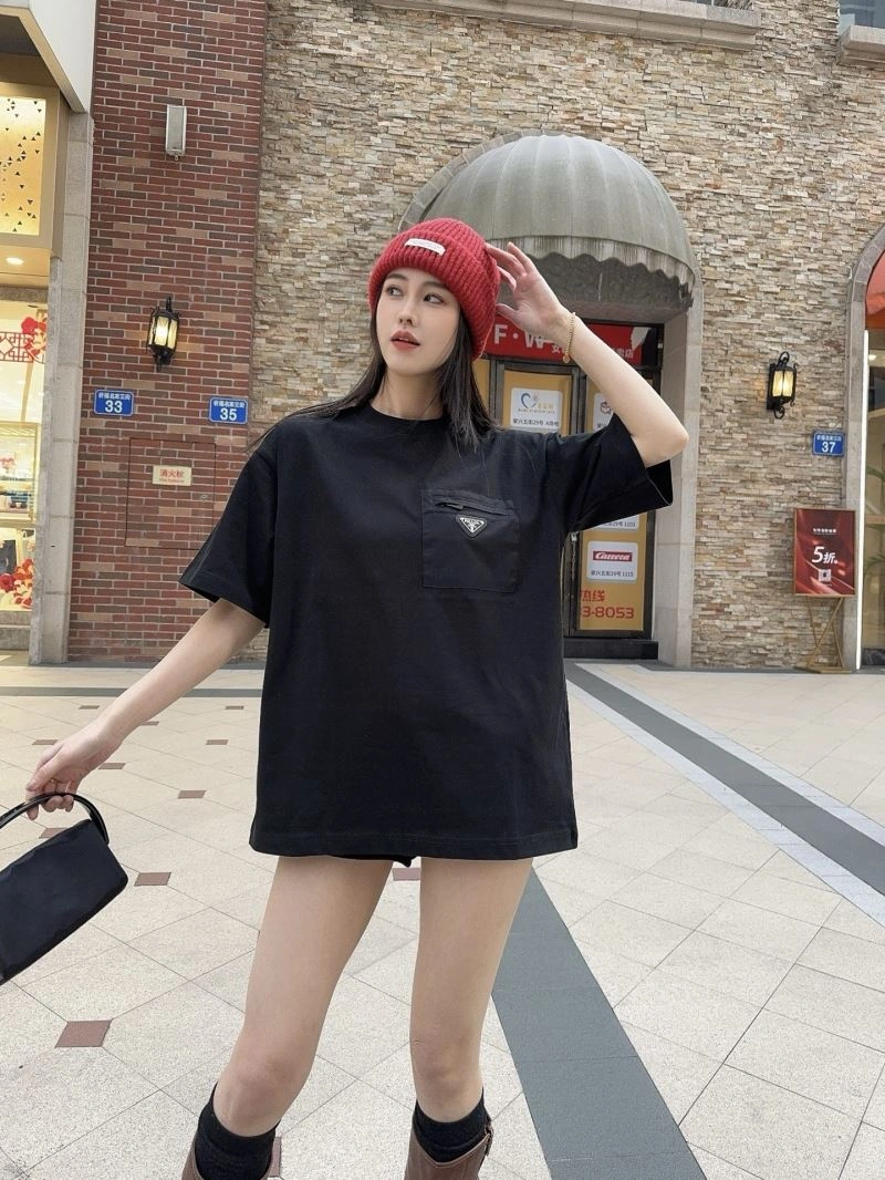 FashionForward Prada T-Shirts 171350