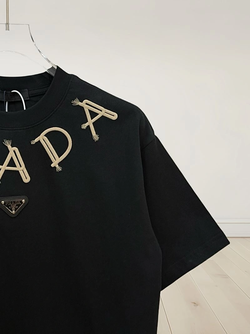 Prada T-Shirts Snug 171262