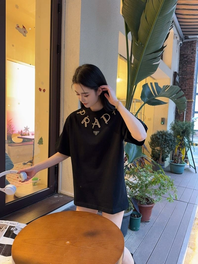 Prada T-Shirts Snug 171262