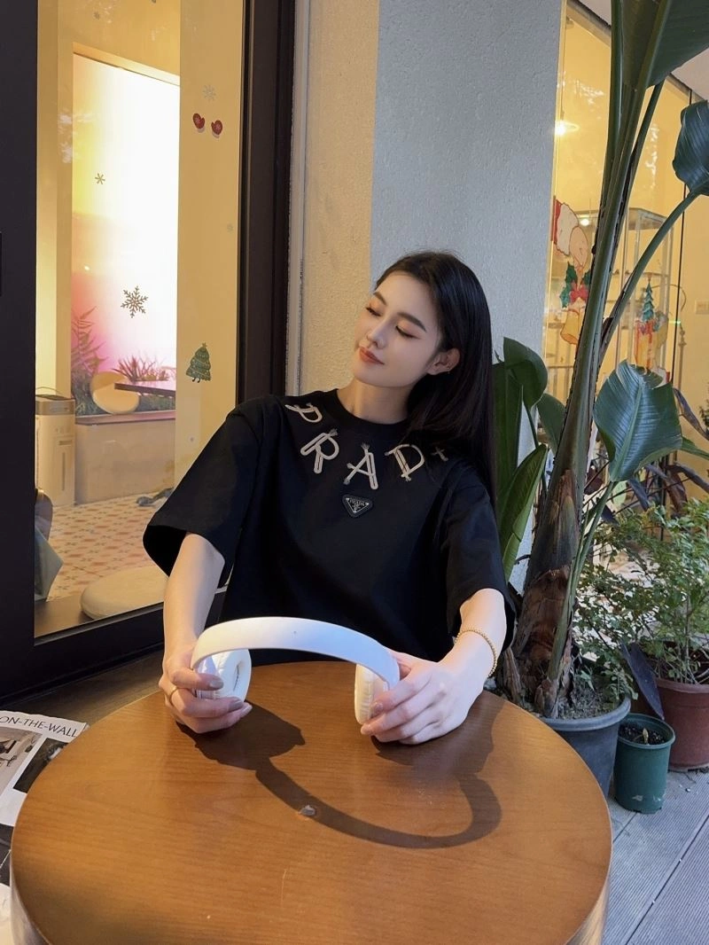 Prada T-Shirts Snug 171262