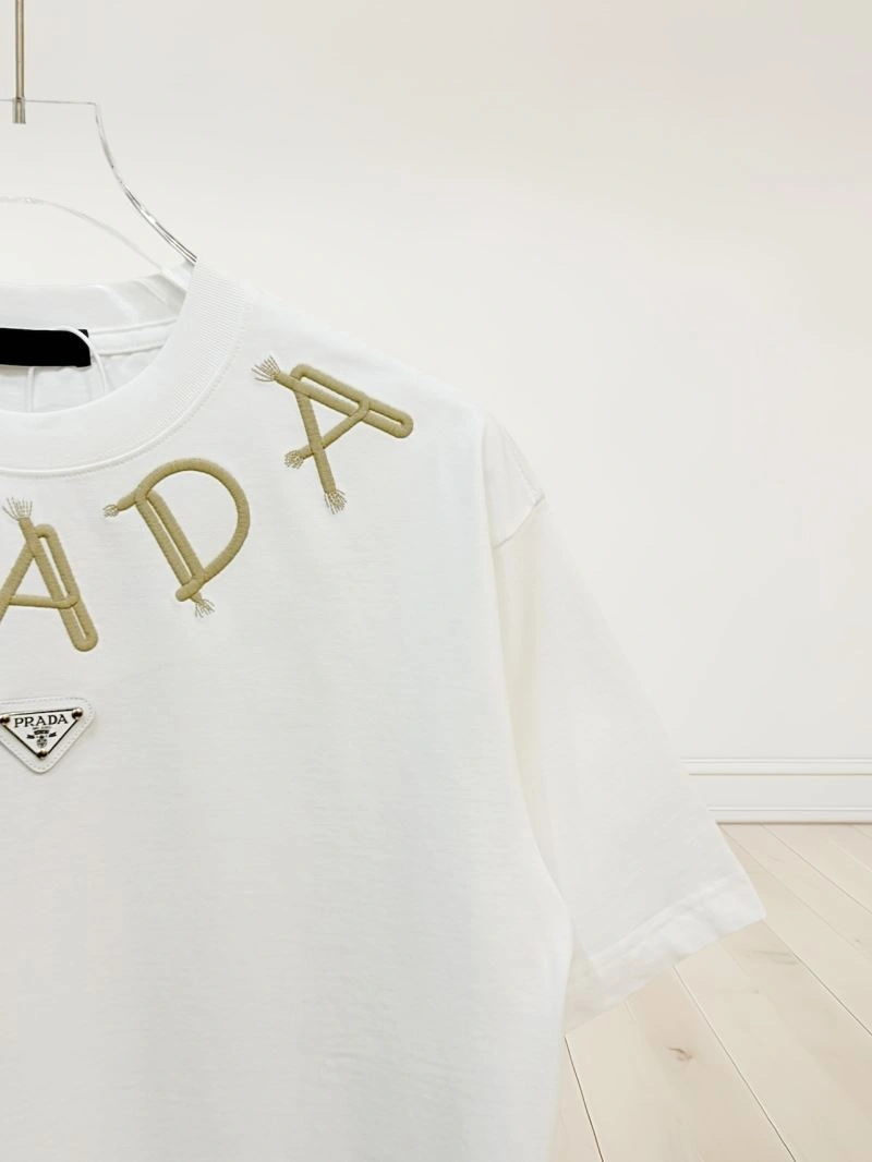 WellDesigned Prada T-Shirts 171269