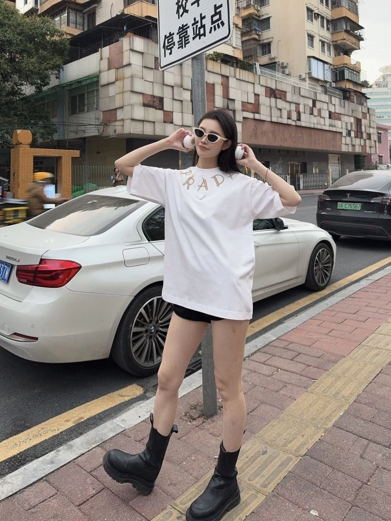 WellDesigned Prada T-Shirts 171269