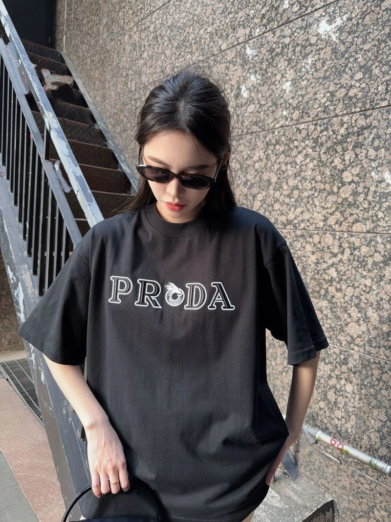 FashionForward Prada T-Shirts 171259