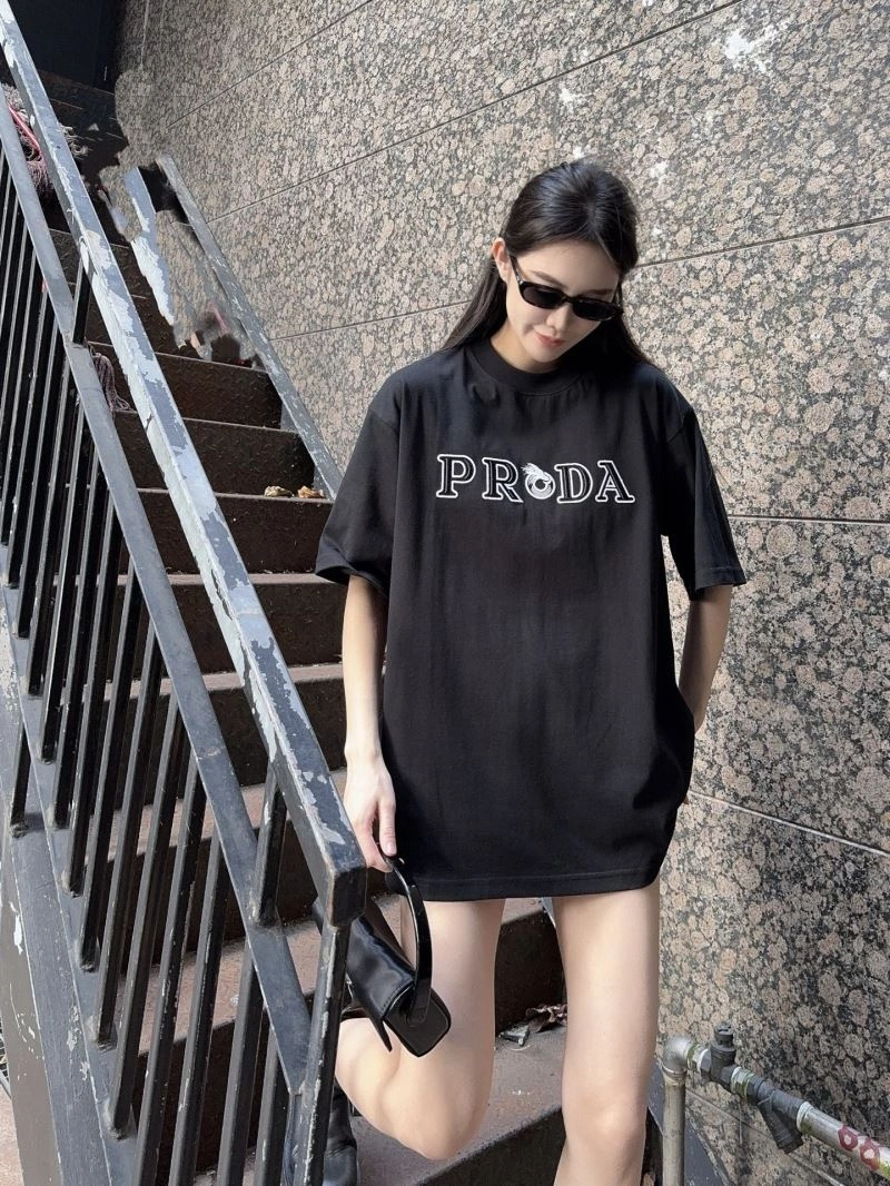 FashionForward Prada T-Shirts 171259
