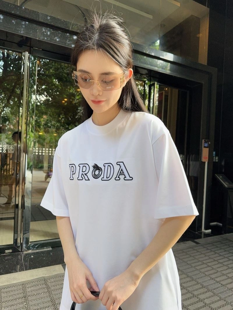 Prada T-Shirts Soft 171267