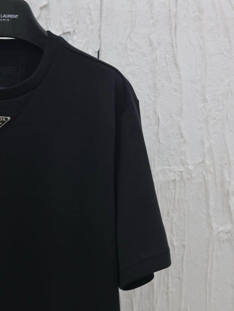 Timeless Prada T-Shirts 171255