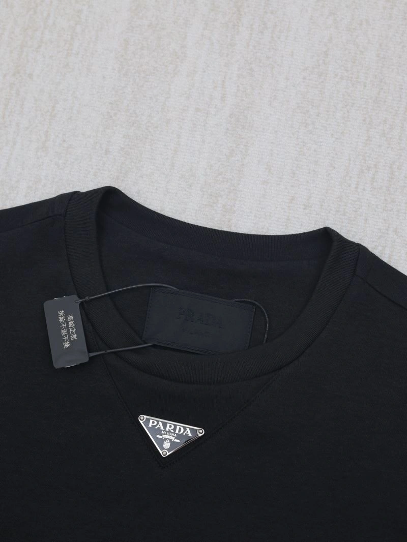 Timeless Prada T-Shirts 171255