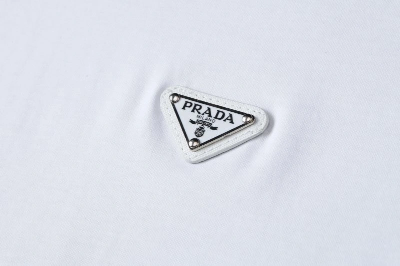 Sustainable Prada T-Shirts 171734