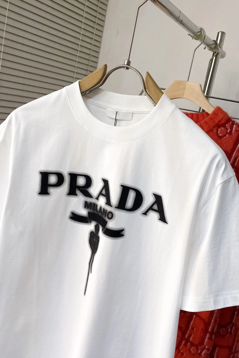 Prada T-Shirts Minimalist 171532