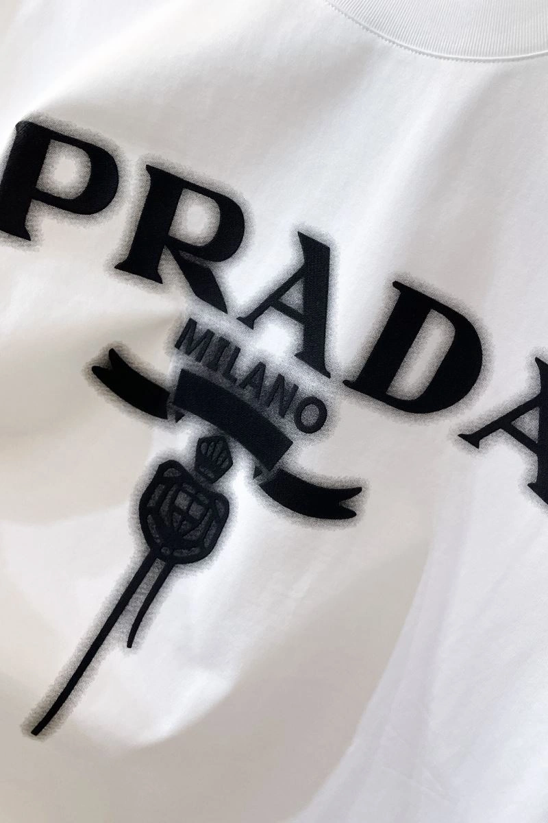 Prada T-Shirts Minimalist 171532