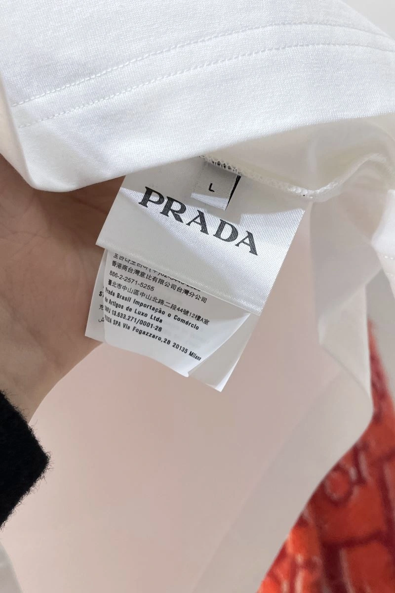 Prada T-Shirts Minimalist 171532