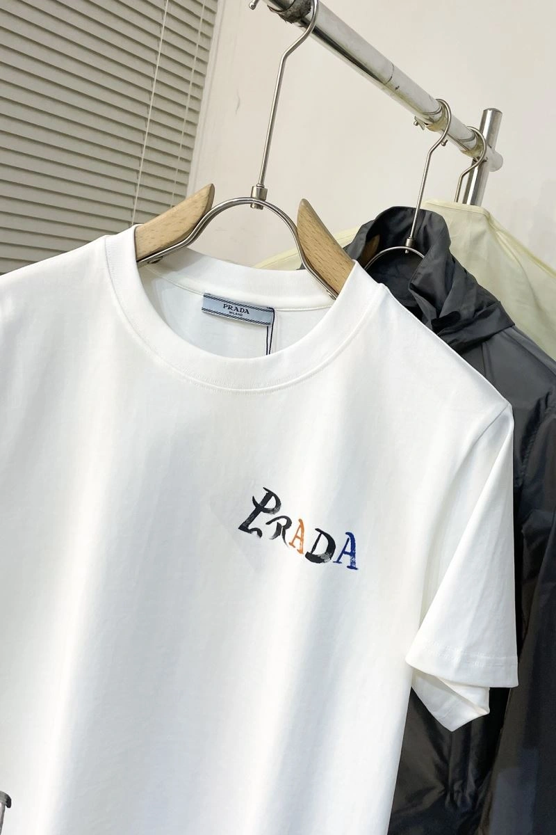 ModernLook Prada T-Shirts 171578