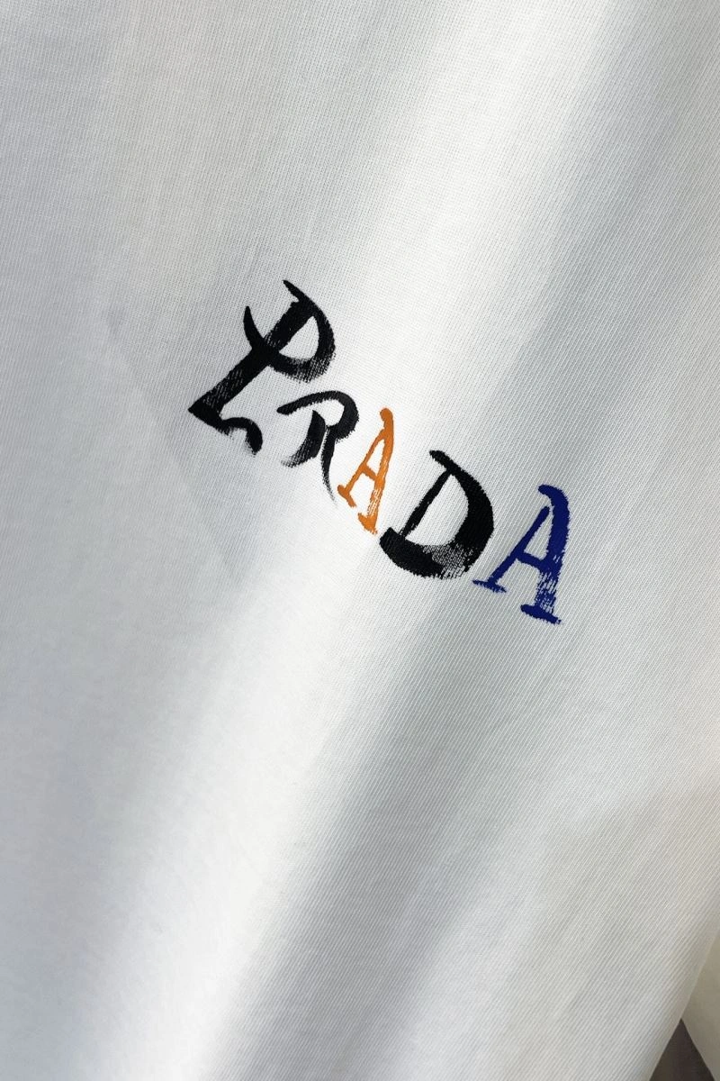 ModernLook Prada T-Shirts 171578
