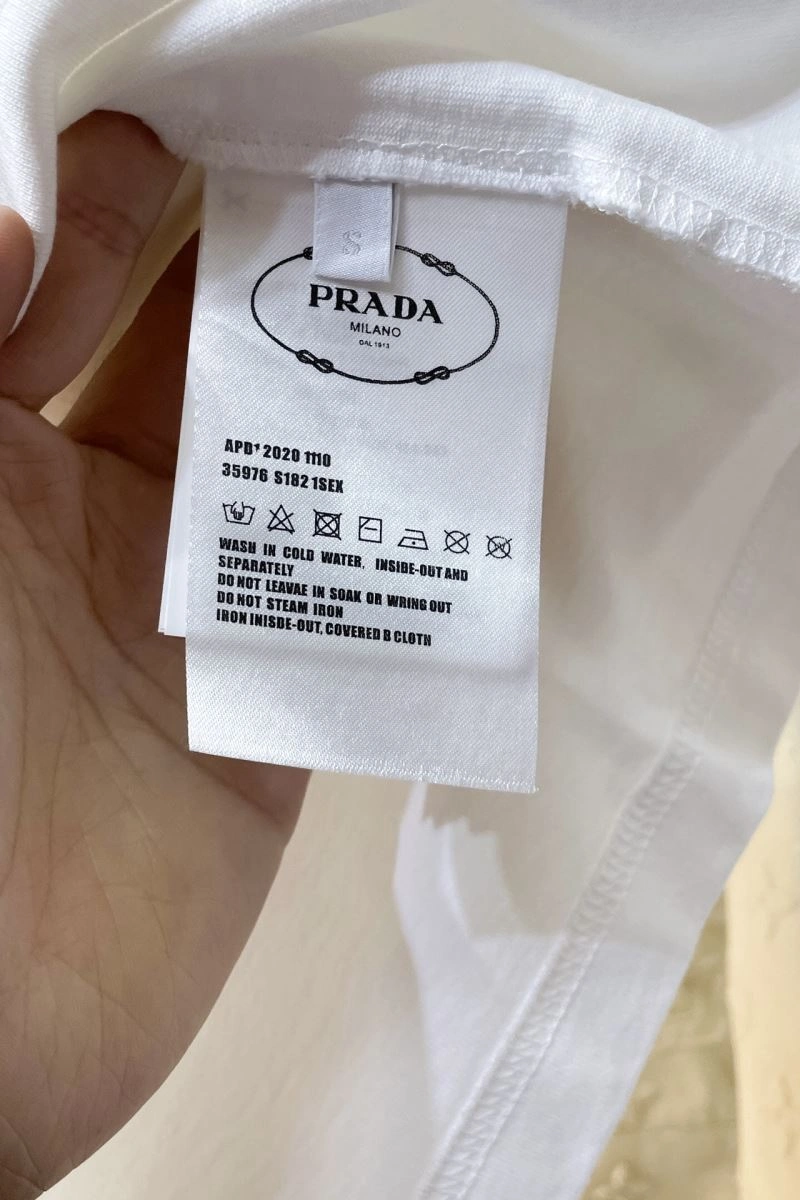 Reliable Prada T-Shirts 171526