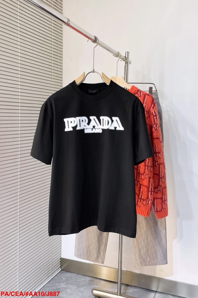 Classic Prada T-Shirts 171524