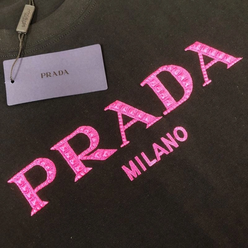 Packable Prada T-Shirts 171504