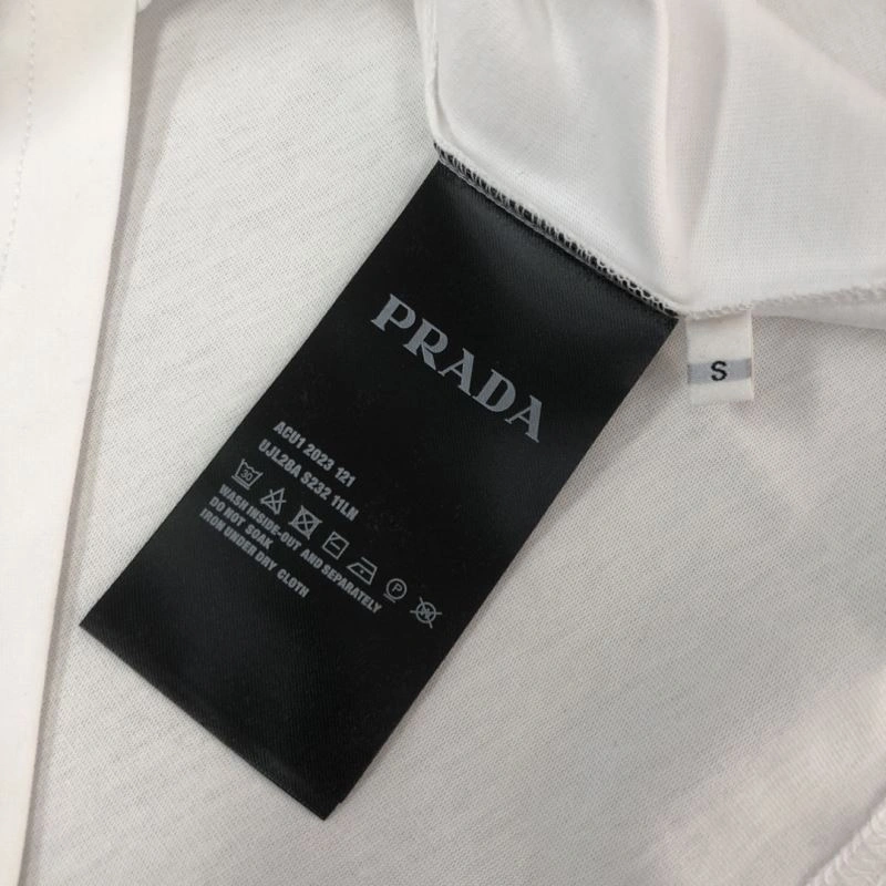 Prada T-Shirts Snug 171502