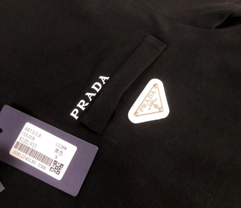 Prada T-Shirts Affordable 171493