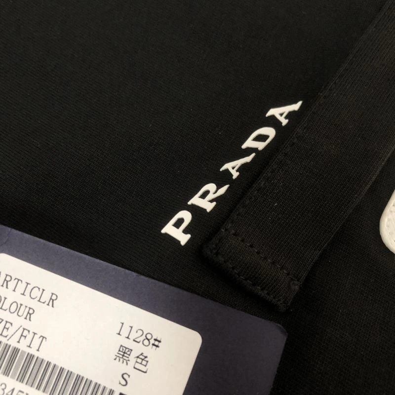 Prada T-Shirts Affordable 171493