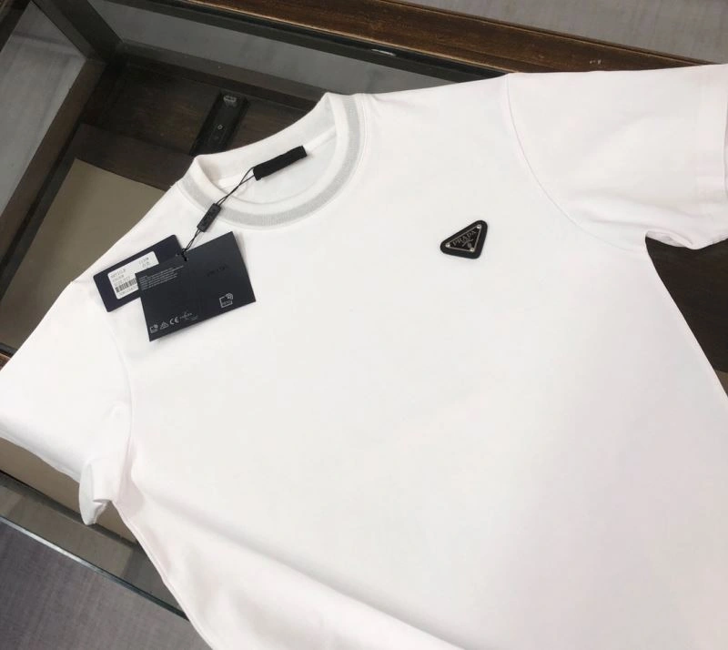 Prada T-Shirts Affordable 171611