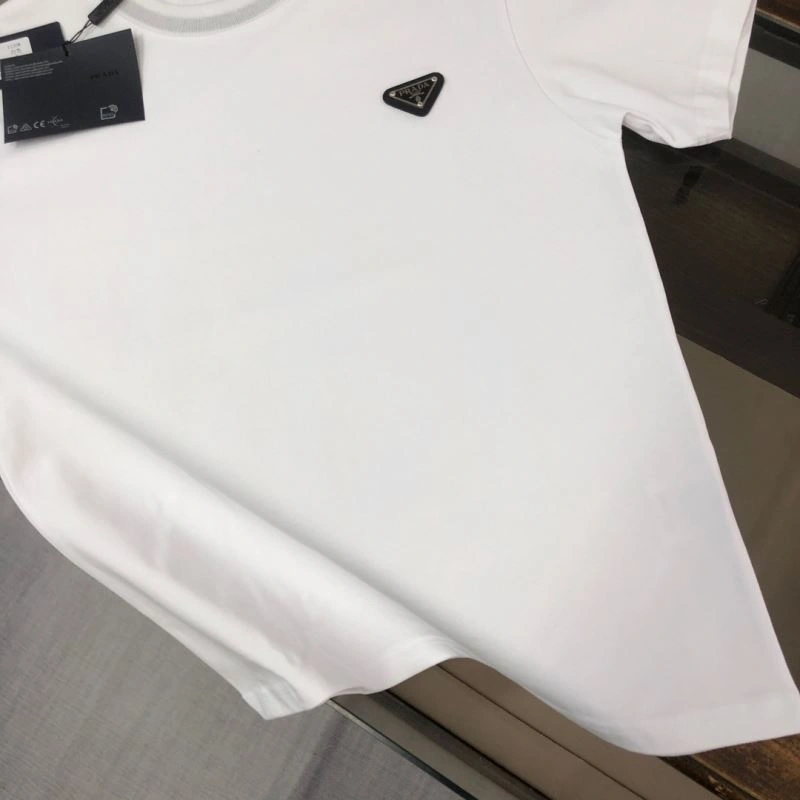 Prada T-Shirts Affordable 171611