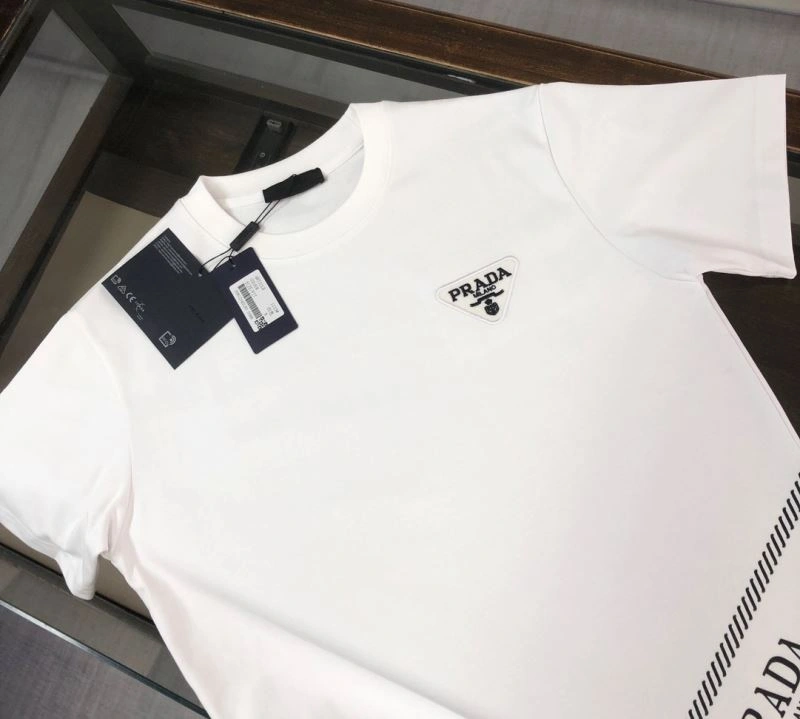 Neat Prada T-Shirts 171484