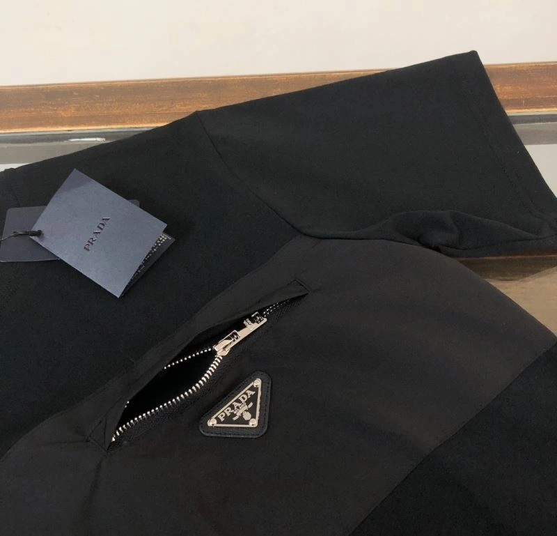 Prada T-Shirts UrbanStyle 171528