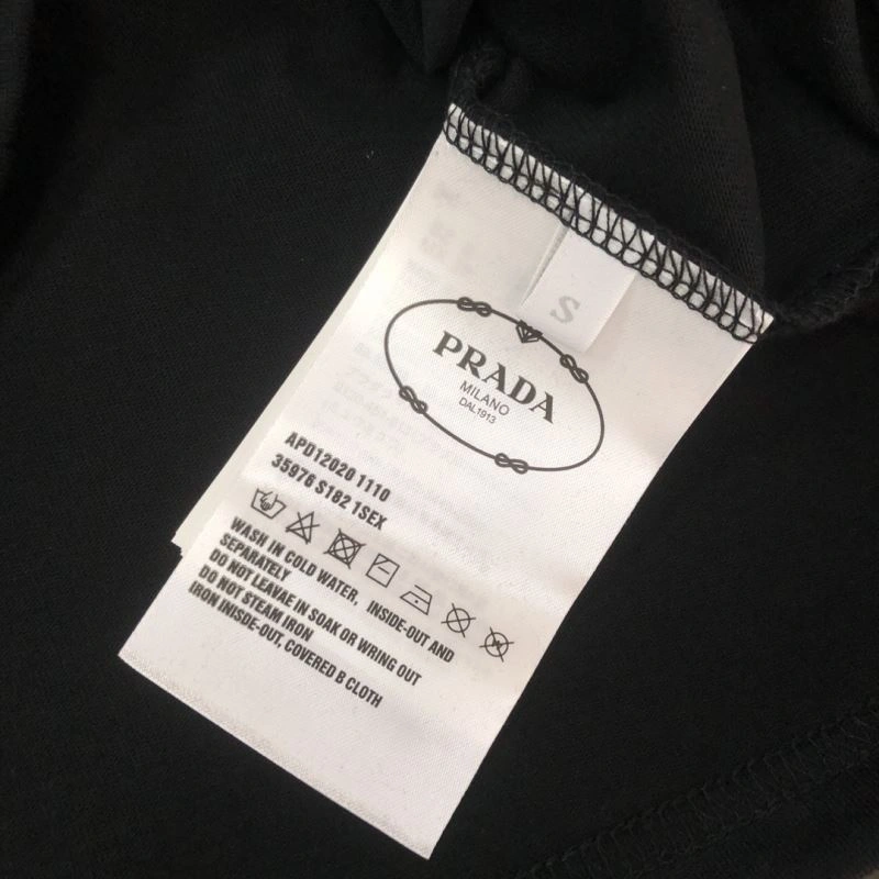 Prada T-Shirts UrbanStyle 171528