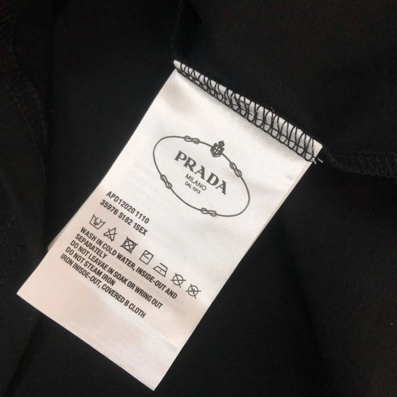 Prada T-Shirts Bold 171475