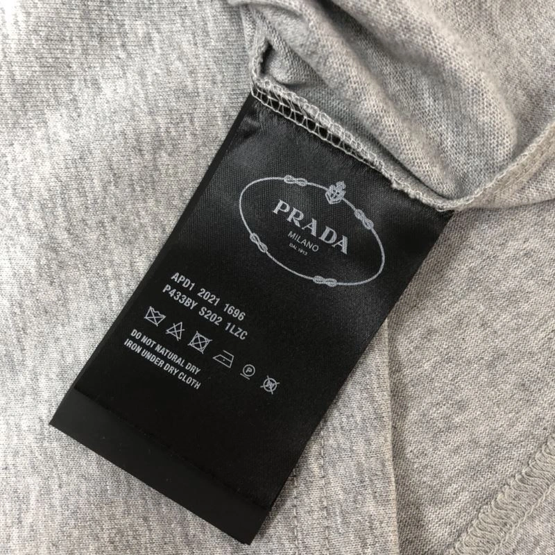 Bold Prada T-Shirts 171474