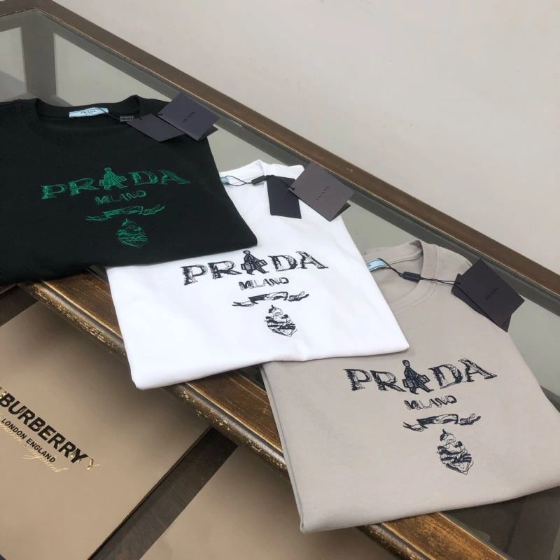 Prada T-Shirts WellDesigned 171473
