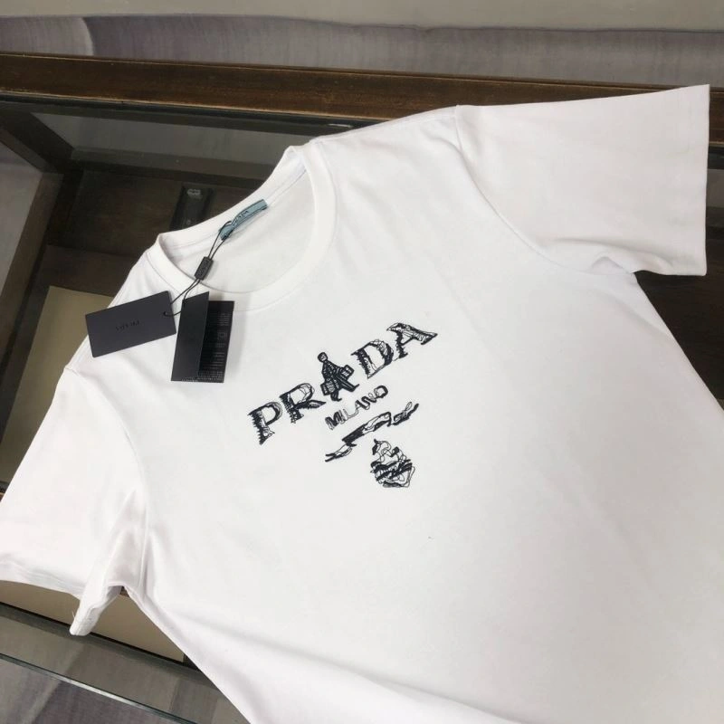 Prada T-Shirts WellDesigned 171473