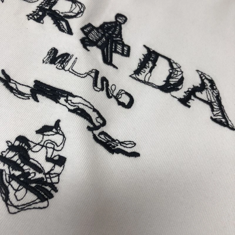 Prada T-Shirts WellDesigned 171473