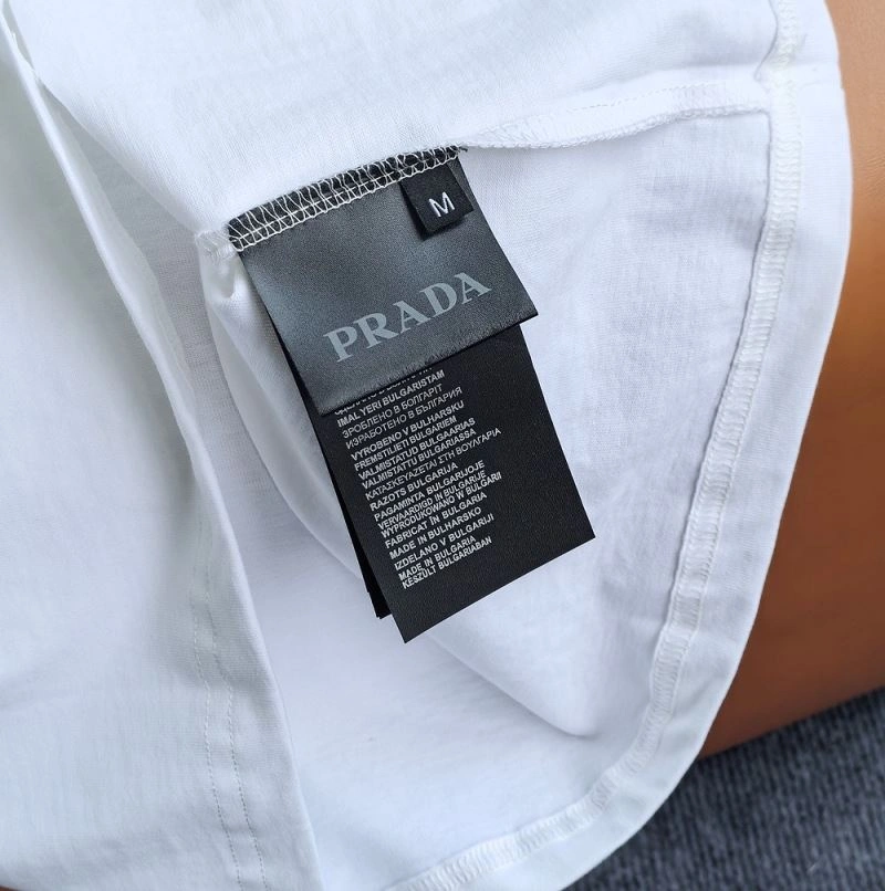 Breathable Prada T-Shirts 171457