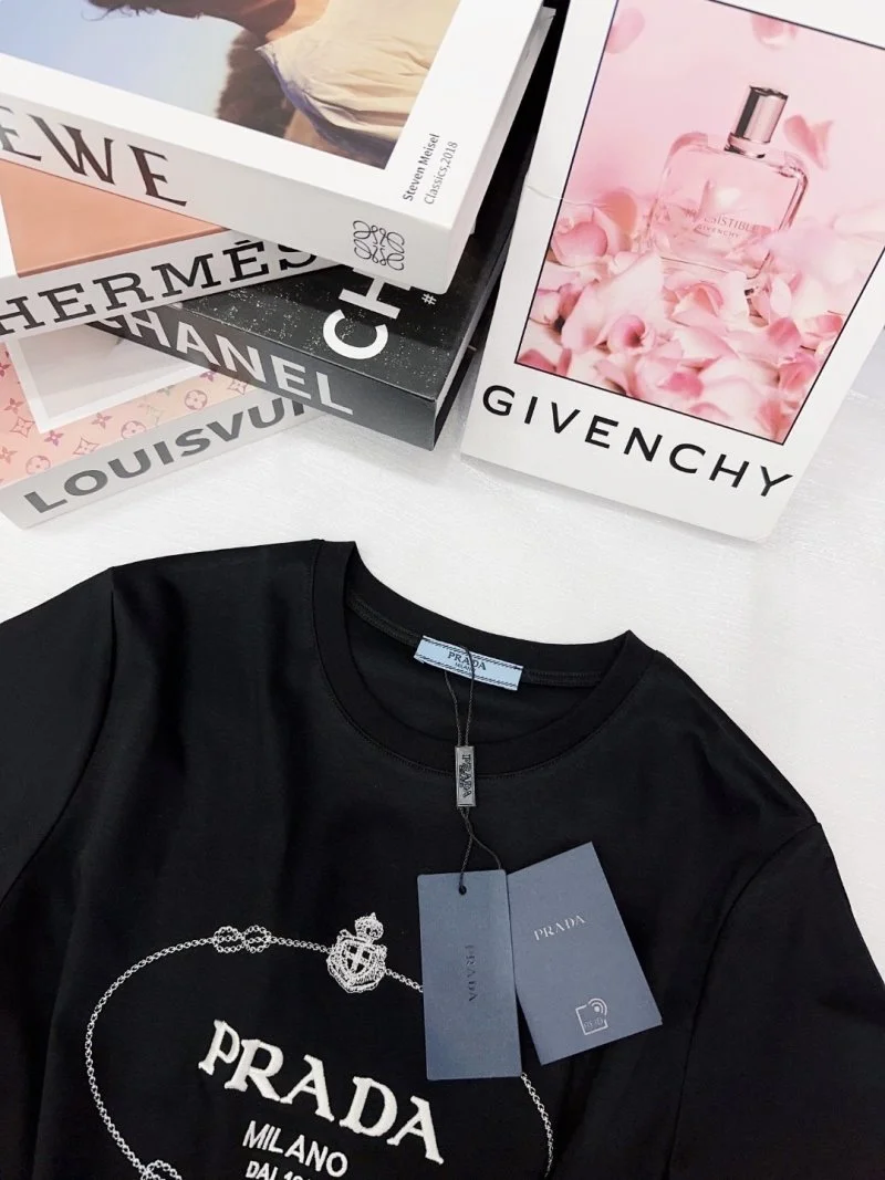Prada T-Shirts Soft 166208