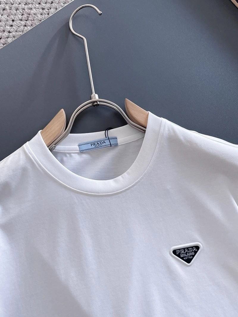 Prada T-Shirts Versatile 170701