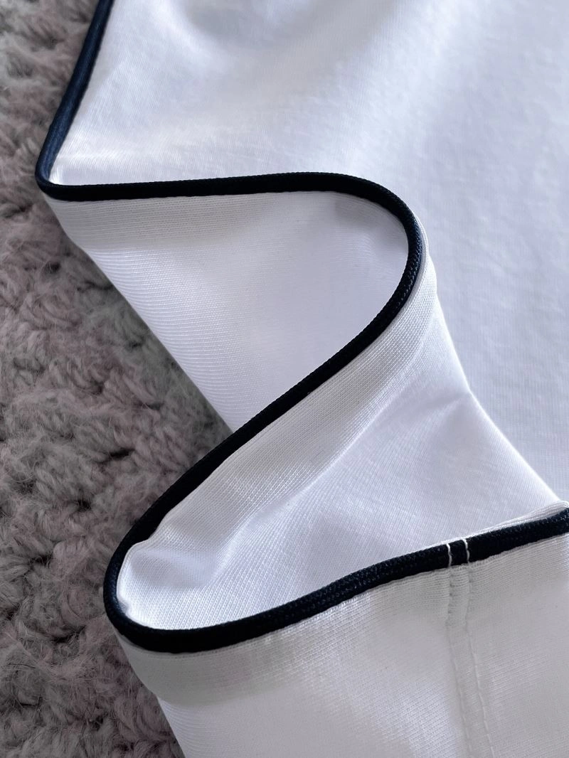 Prada T-Shirts Versatile 170701